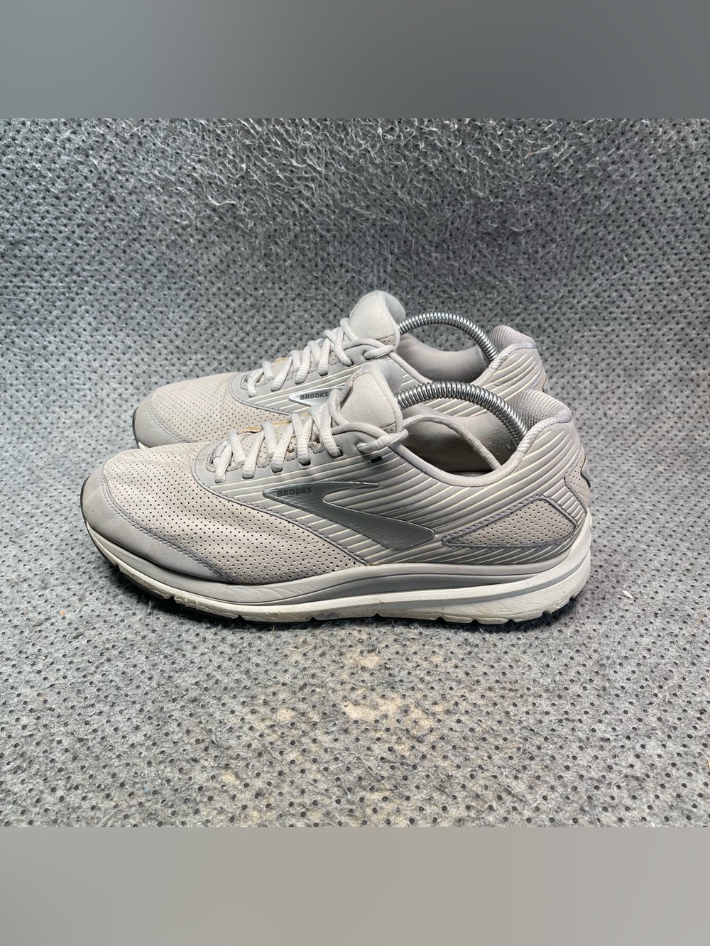 Brooks Addiction Grey Walking Shoes Size 11 Women’s.